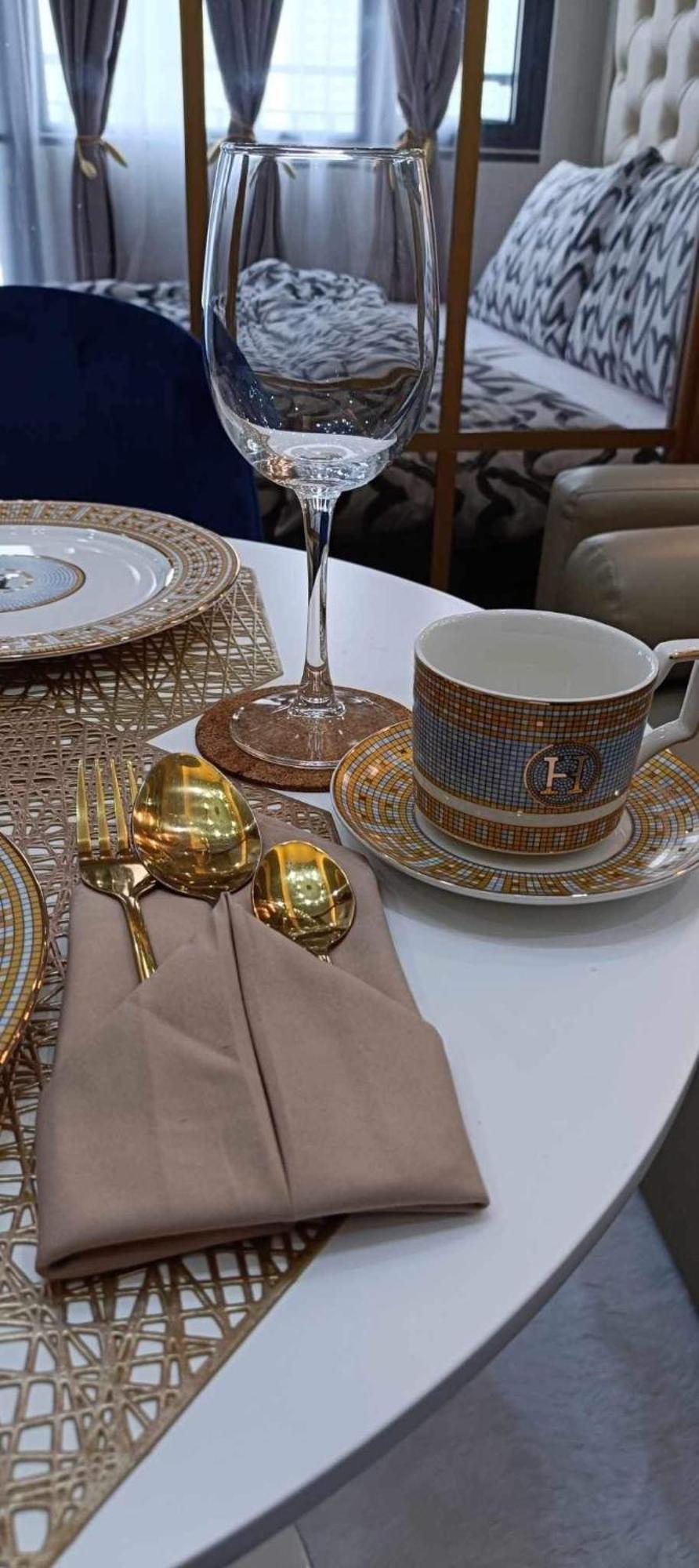 Deluxe Suites Razelles 2 At Shore 2 Residences Tower 1 Πασάι Εξωτερικό φωτογραφία